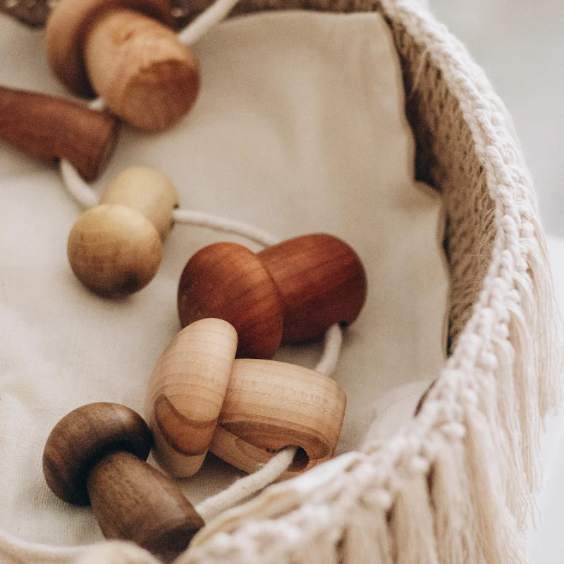 Jeu de laçage "Champignons" en bois
